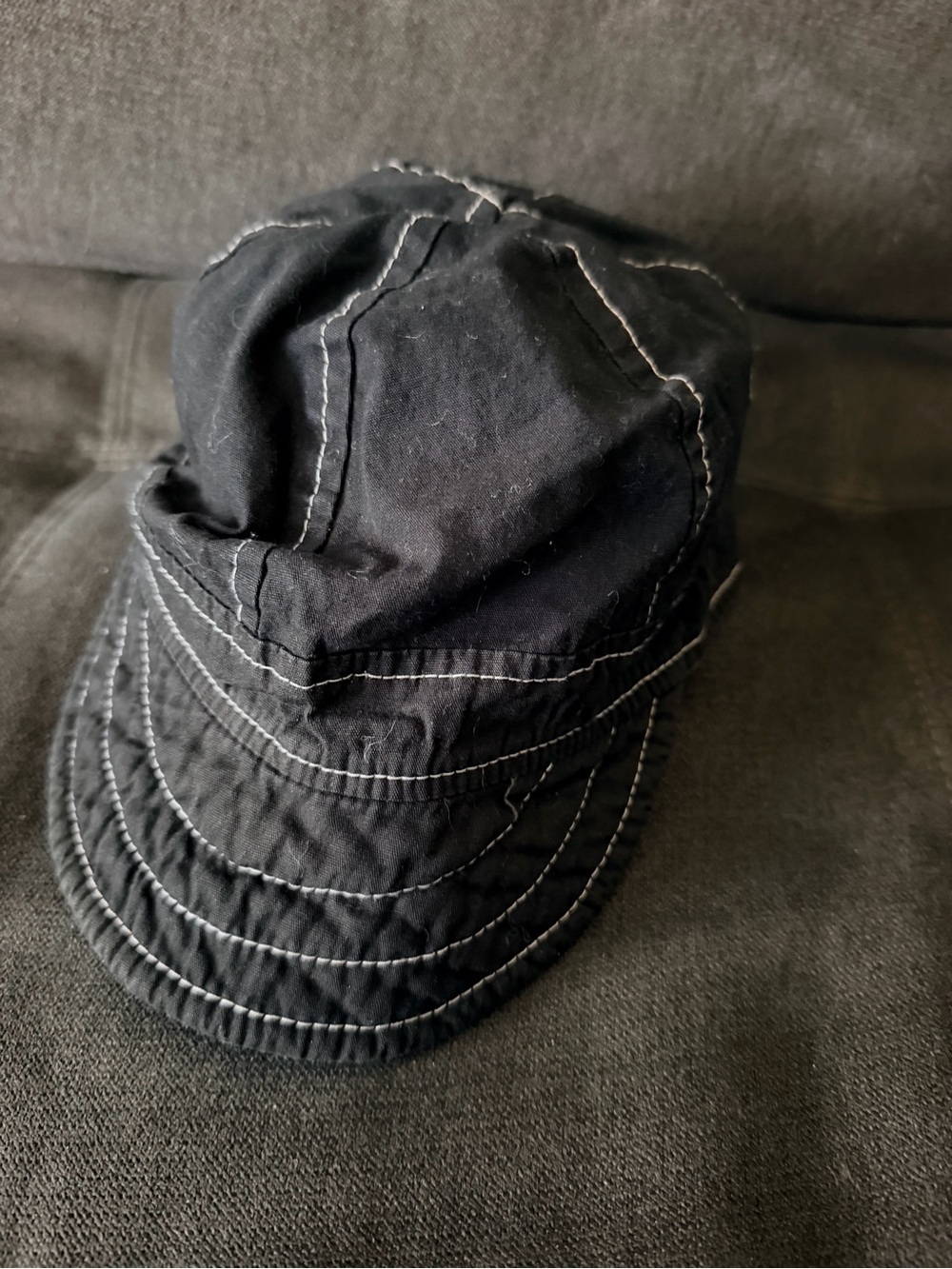 Reversible Fleur-de-Lis Cadet Cap - Picture 2 of 3